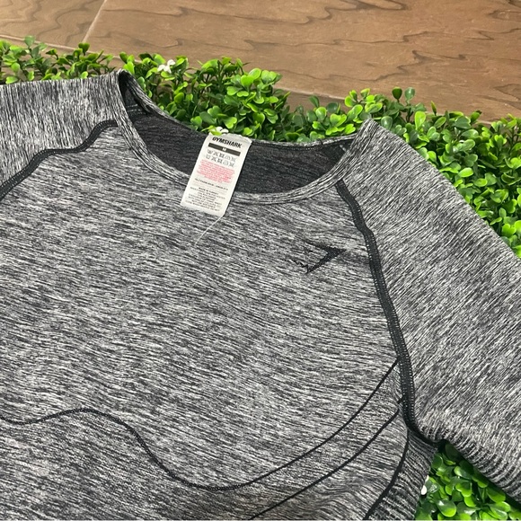 Gymshark Hyper Amplify Crop Top - Picture 2 of 4